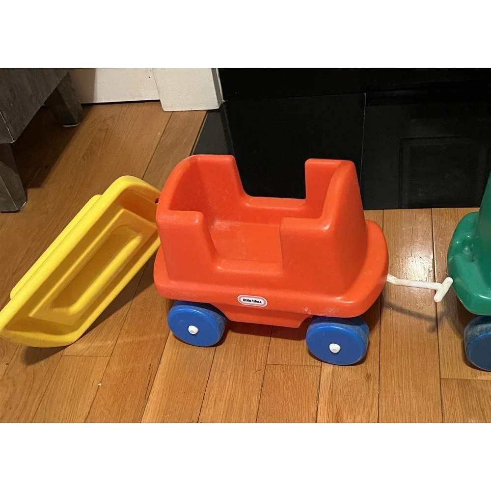 Vintage Little Tikes Chugga Choo Choo Ride-On Train CLEAN -Engine And Caboose
